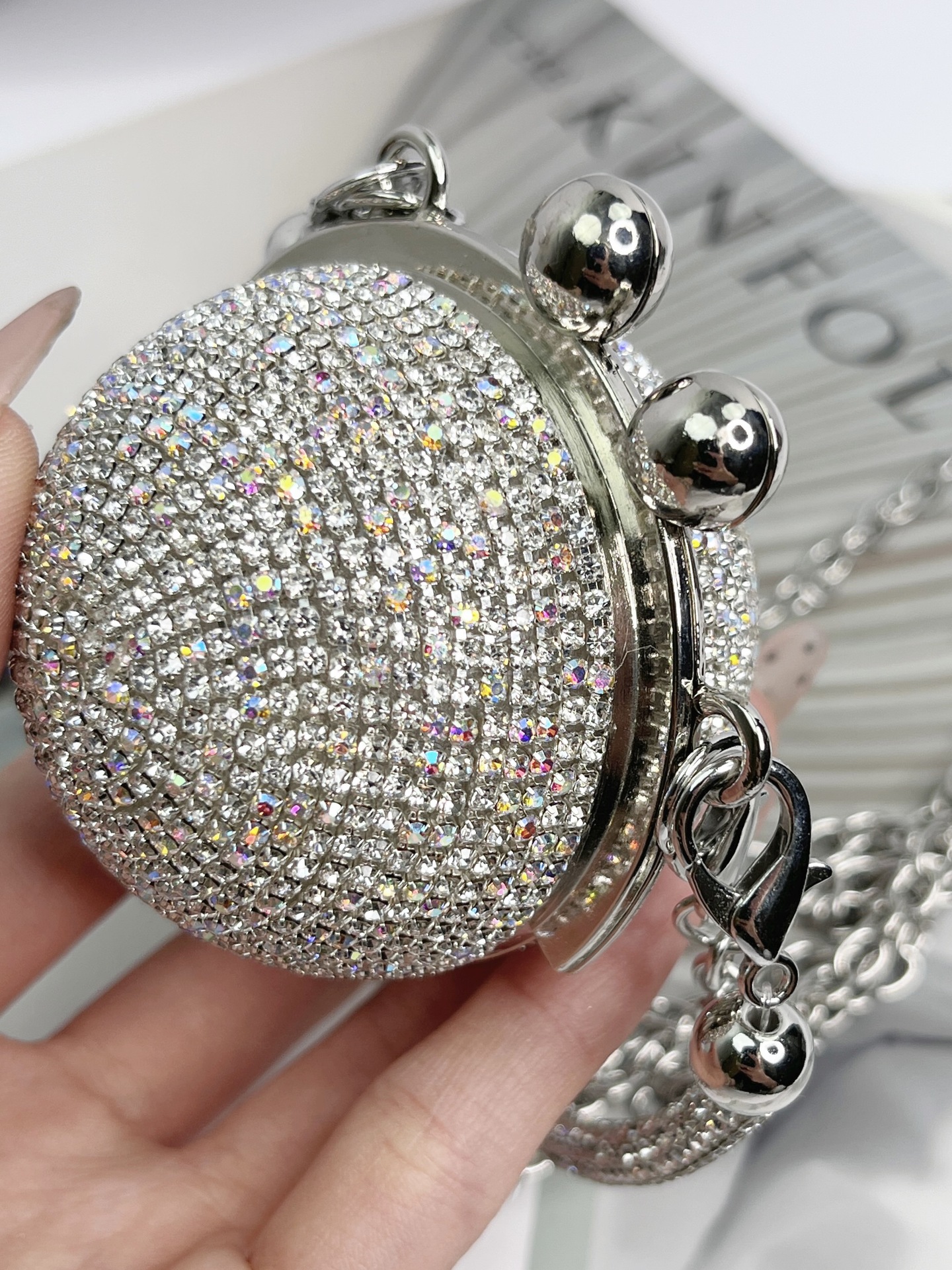 クロスボーダーの美しい円の球形の包みの小さいバラのいっぱいのドリルのドレスの包みの新型の女性の小さいハンドバッグの金属の質の晩餐の包み