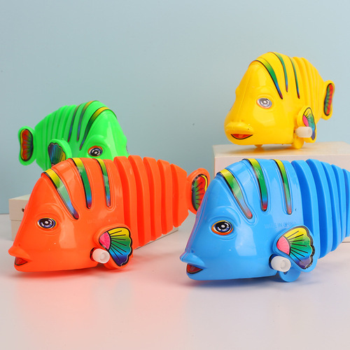 Toy clockwork swinging fish can run cartoon infants and young children male and female baby children educational learning climbing chain clockwork toy