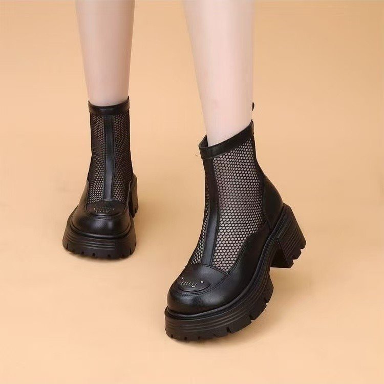 2025 primavera y verano nuevas botas de red huecas de suela gruesa de estilo de mujer respirable de malla de talón medio de moda con cremallera trasera personalidad botas frías