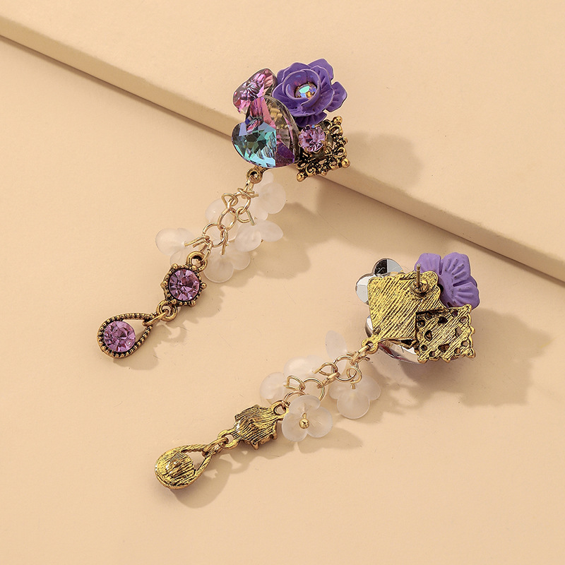 Boucles D&#39;oreilles Fleur Coeur En Cristal Violet Rétro En Gros Nihaojewelry display picture 9