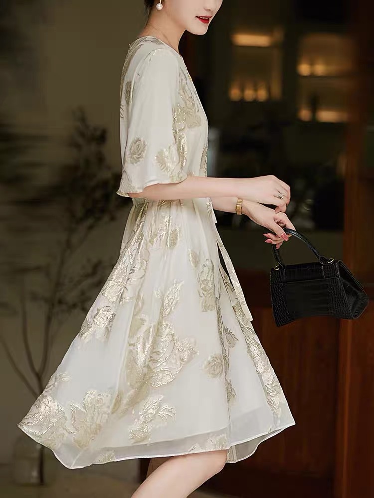 Váy maxi nữ chất lụa tơ tằm jacquard dáng rộng thùng thình — màu trắng ngà