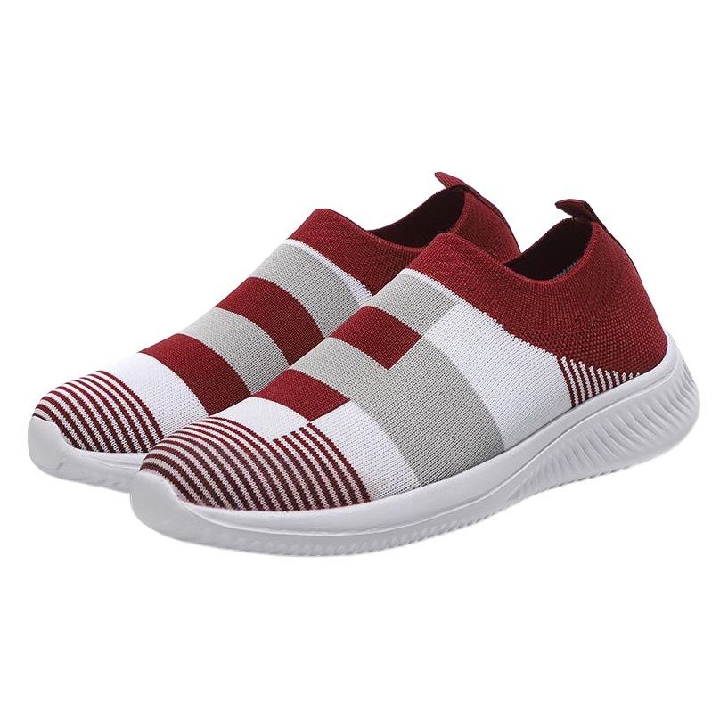 Precio de fábrica transfronterizo más el tamaño de los zapatos de los hombres viejos zapatos de las mujeres zapatos de la madre casual slip-on calcetines perezosos zapatos de malla 1950