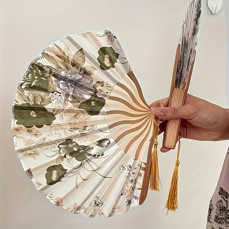 Abanico de espada de dragón de venta caliente transfronterizo Abanico femenino exquisito Abanico de concha japonés Abanico plegable de baile pequeño Se puede agregar impresión de seda de bolsa de ventilador