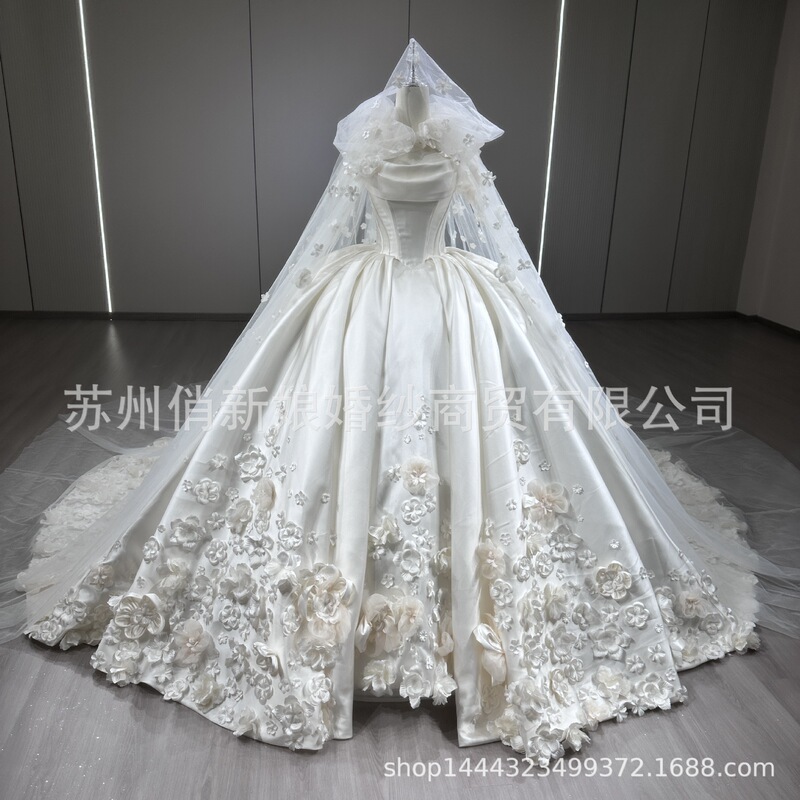 Satin Wedding Dress 2026 New Style Strapless Floral Vintage High-End Texture Elegant Petite Long Train Satin Wedding Dress 2026 New Style Strapless Floral Vintage High-End Texture Elegant Petite Long Train