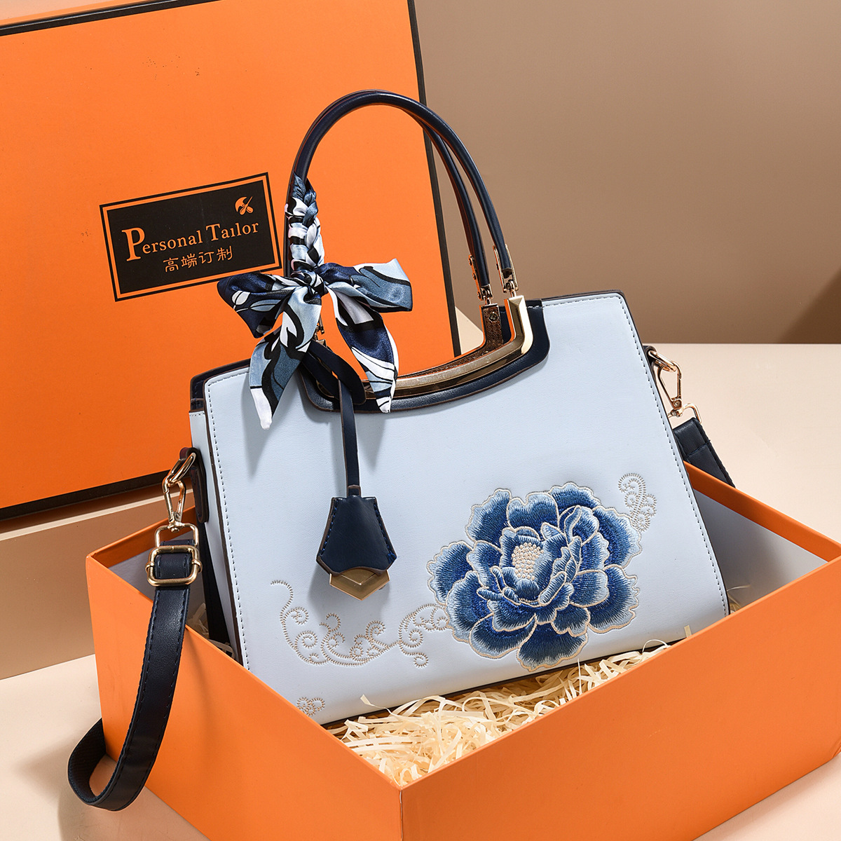 2026 nuevo estilo nacional bolsos de moda bolsos de mujer bolsos bordados chinos bolsos de mano atmósfera de mediana edad bolsos regalos de suegra