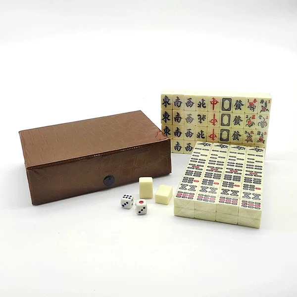 Factory direct supply small mahjong exquisite snakeskin box pocket portable mini travel mahjong tourism entertainment mahjong