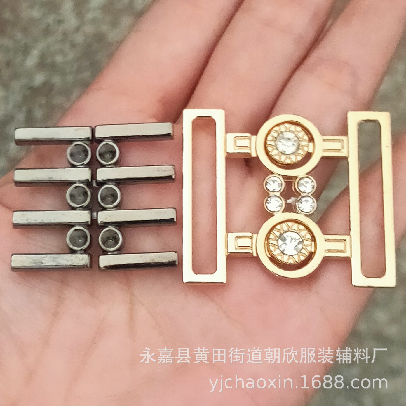 批发金属缝针条纹镶钻对扣 锌合金腰带服饰服装挂度枪色装饰对扣
