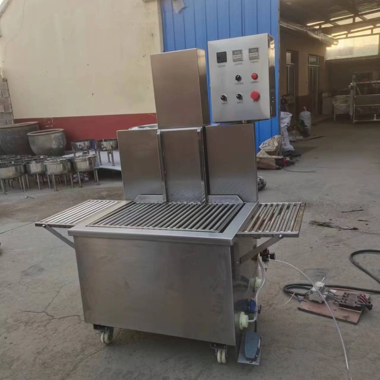 全自动热收缩膜包装机 礼盒收缩膜收缩机 肉类热缩膜机