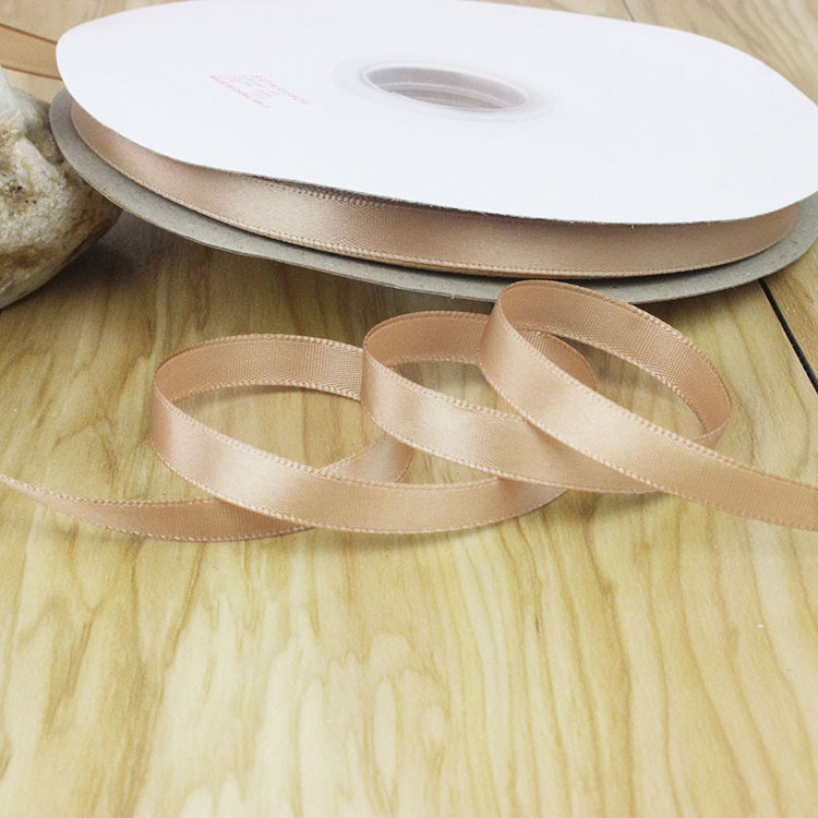 Cinta de poliéster de un solo lado en color sólido para embalaje de flores, cinta para bricolaje, lazos para cajas de regalo, accesorios para lazos, cinta al por mayor.