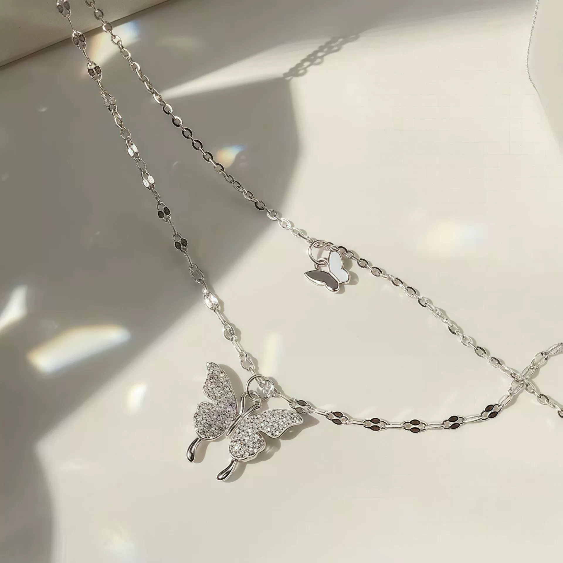 Колье (small necklace) DZ-92, цепочка с бабочкой, легкая люксовая подвеска для ключей и сумки