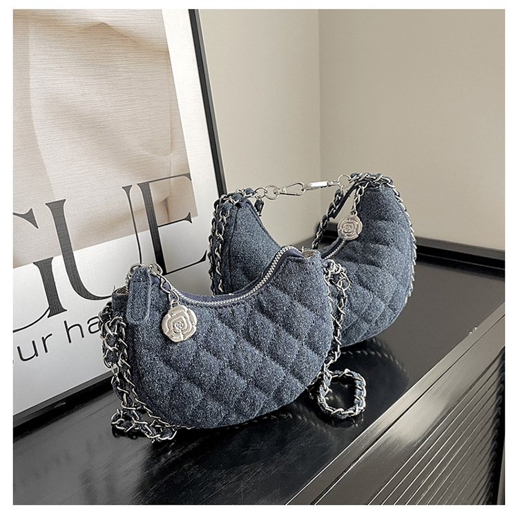 Women's Crossbody Bag With Diamond Chain And Denim Crescent Design_voghion.com