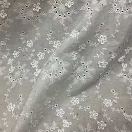 外贸批发烫金烫钻刺绣全棉面料 立体绣雕孔镂空连衣裙绣花面料