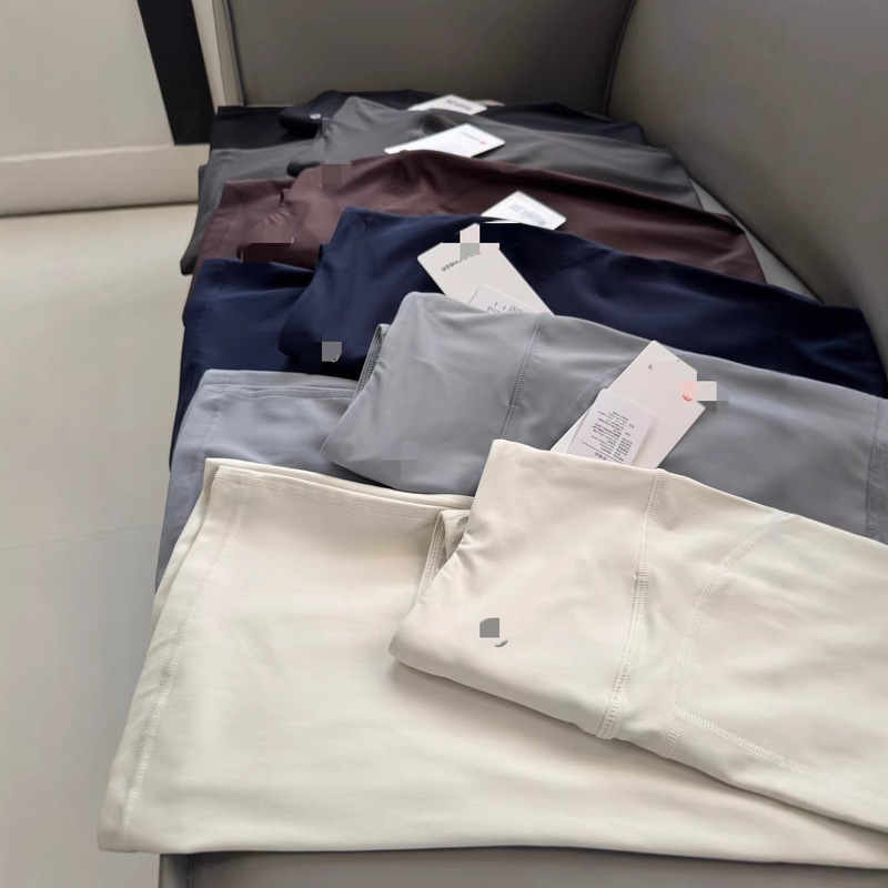High-Quality, Same-Style Groove Pants with a Naked-Feel, Skin-Friendly, High-Elasticity, Tight-Fitting, High-Waisted, Flared Design, Versatile for Fitness and Slimming