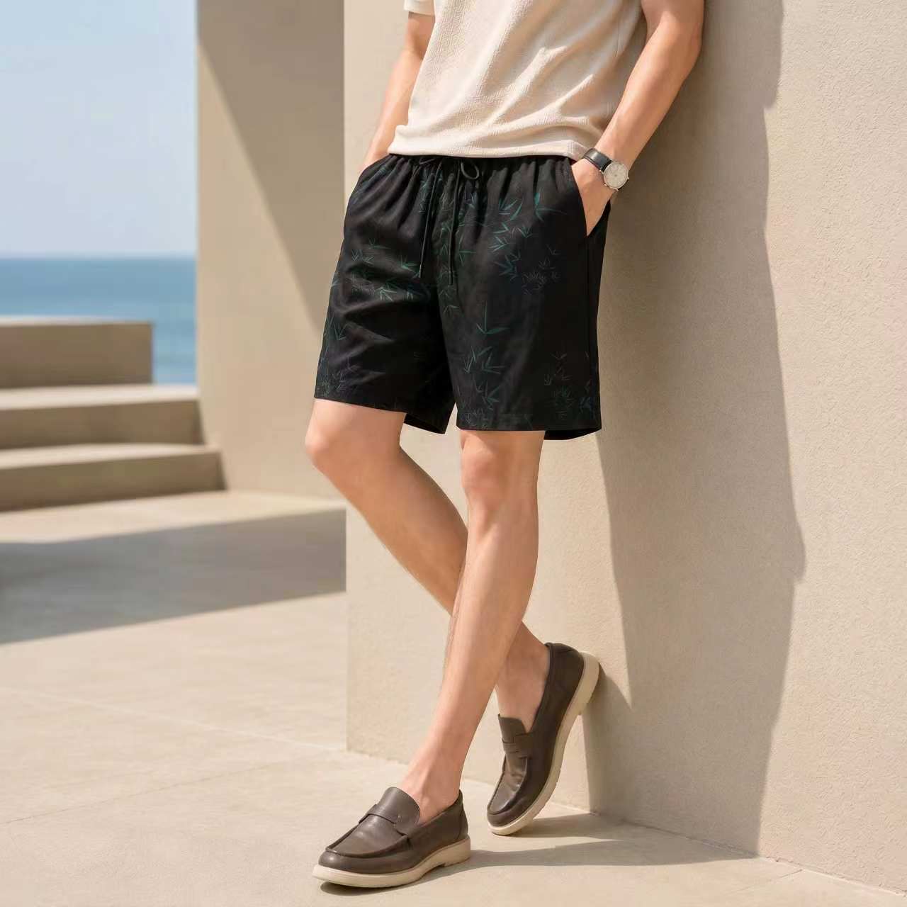 Quần short nam lụa tơ tằm cạp chun — Da đen 8985 chi tiết 1