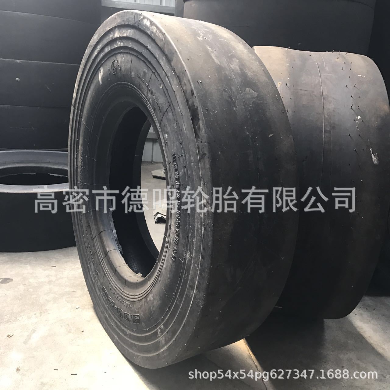 Suministro de maquinaria de construcción brillante 900/1100-20 neumático de rodillo de goma 9.00-20