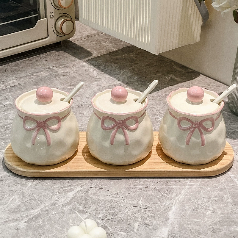 Симпатичная керамическая пряжка-бант для посуды с ложкой, кухонный набор, влагостойкая банка для специй, чили масло MSG соль shaker