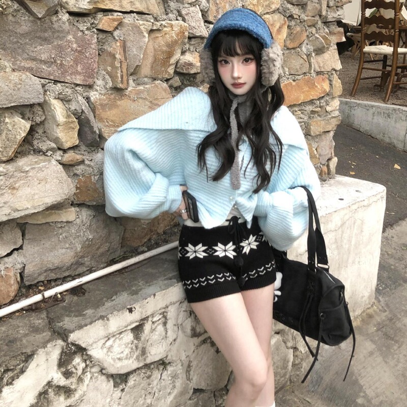 Spring Fair Isle Knit Shorts for Women, Slim Fit, Jacquard, Trendy, Vintage Korean Style, Versatile Casual Pants