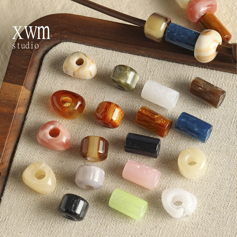 Acrylic Colorful Irregular Large-Hole Beads for Handmade Beading, Clothing, Shoes, Shoelaces, Bag Pendants, Loose Beads, and Decorations Acrylic Colorful Irregular Large-Hole Beads for Handmade Beading, Clothing, Shoes, Shoelaces, Bag Pendants, Loose Beads, and Decorations