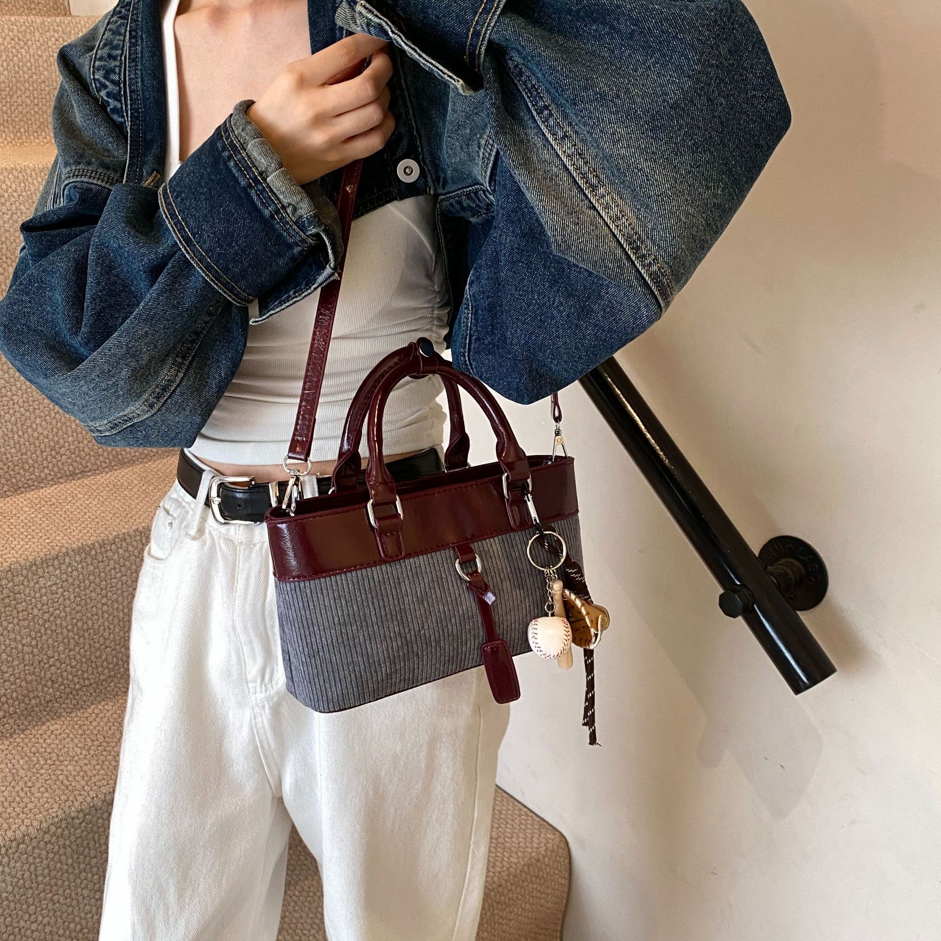 Retro nicho bolso de cubo de color contraste mujer 2025 nuevo otoño invierno versátil bolso de hombro de moda bolso de mano