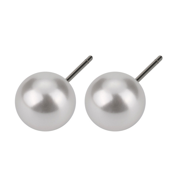 Fresh earrings from pearl
