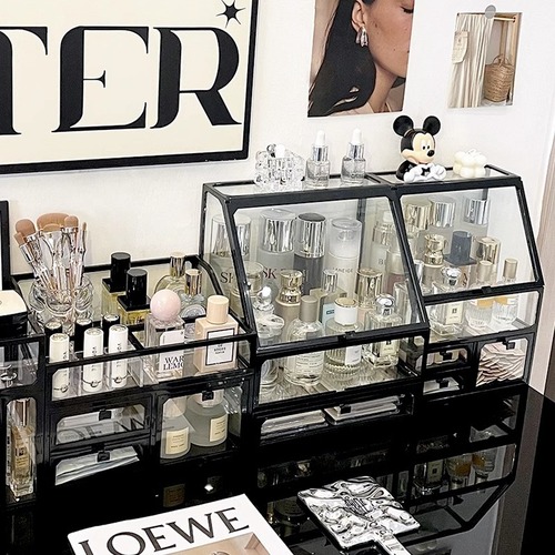 Glass cosmetics storage box desktop dustproof transparent high-end dressing table skin care products lipstick brush storage rack