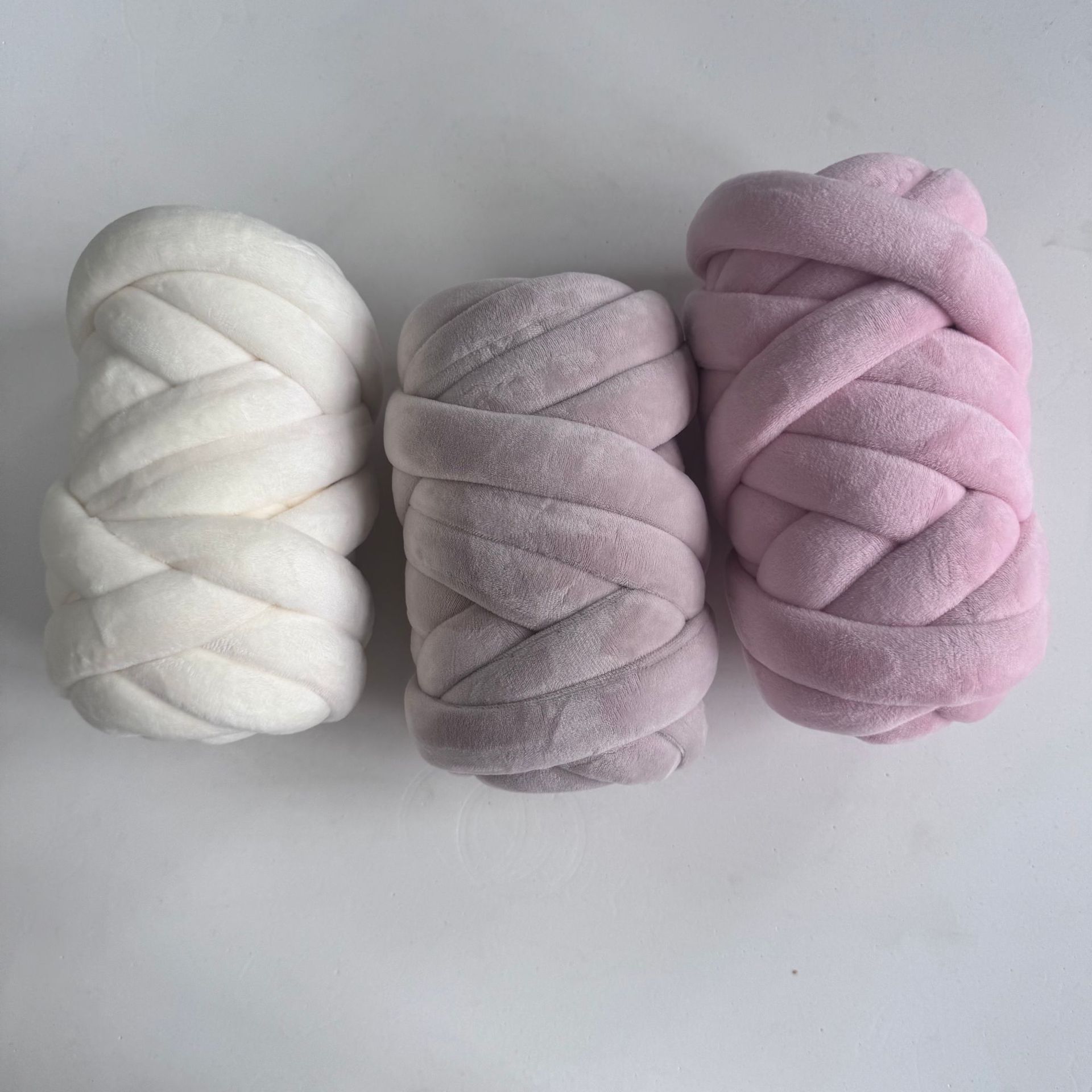 厂家供应3cm超粗冰岛毛泰迪绒羊羔绒灌芯纱手工编织DIY包包线