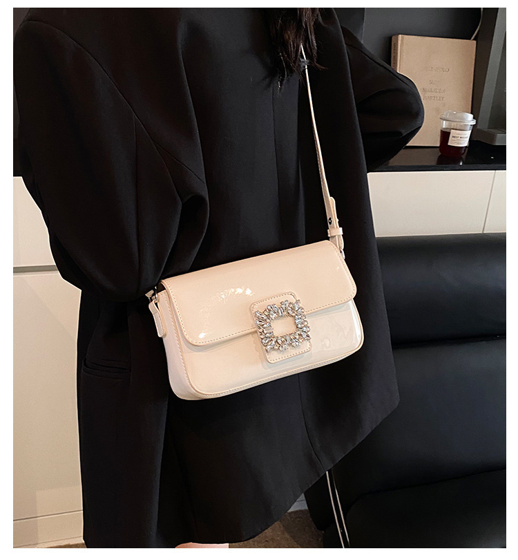 Korean style trendy underarm bag 2025 summer new women's bag, stylish diamond-encrusted single-shoulder bag, patent leather shiny crossbody bag full figure
