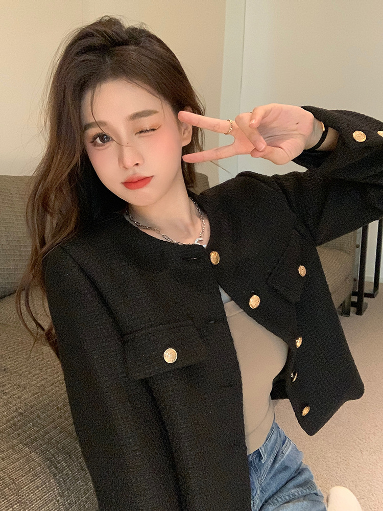 샤넬 스타일 두꺼운 코트 여자 겨울 2024 새로운 프랑스 스타일 짧은 스타일 프라이팬 스트리트 우아한 올 매치 탑