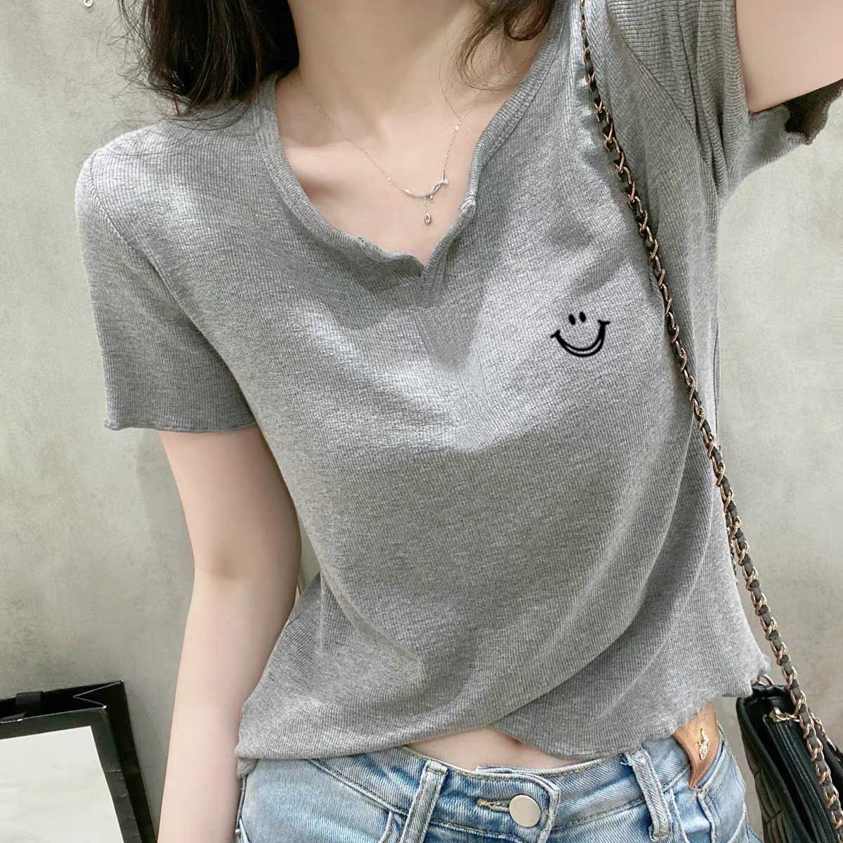 Women's Short-Sleeve Gray Cotton T-Shirt with Small V-Neck, Slim Fit, Summer 2026 New Style, Niche Design, Flattering Base Shirt