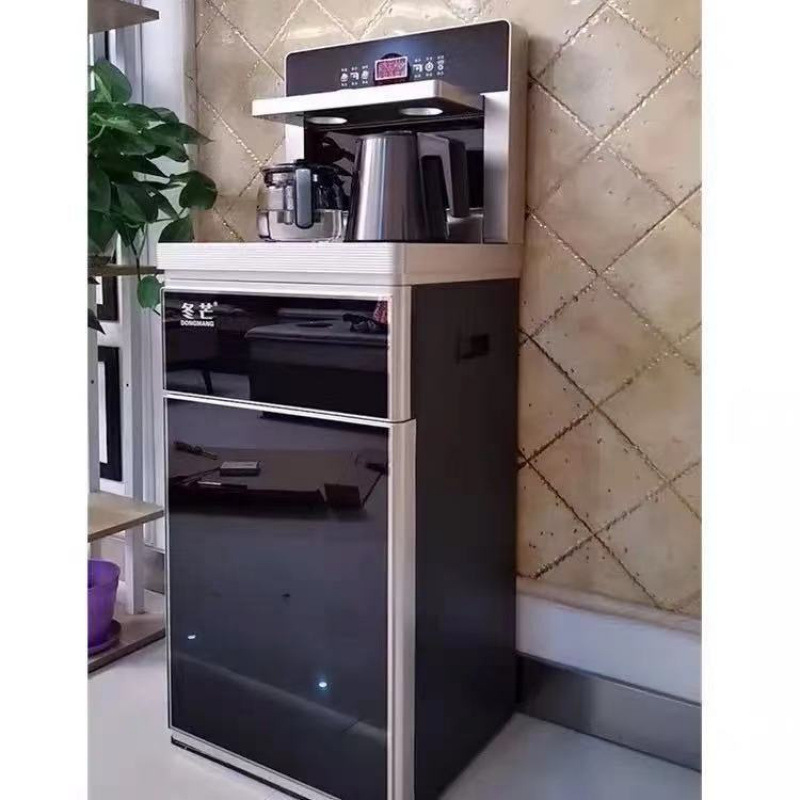 Máquina de bar de té inteligente de voz totalmente automática de escritorio bajo cubo de agua multifuncional máquina de control remoto vertical caliente y frío