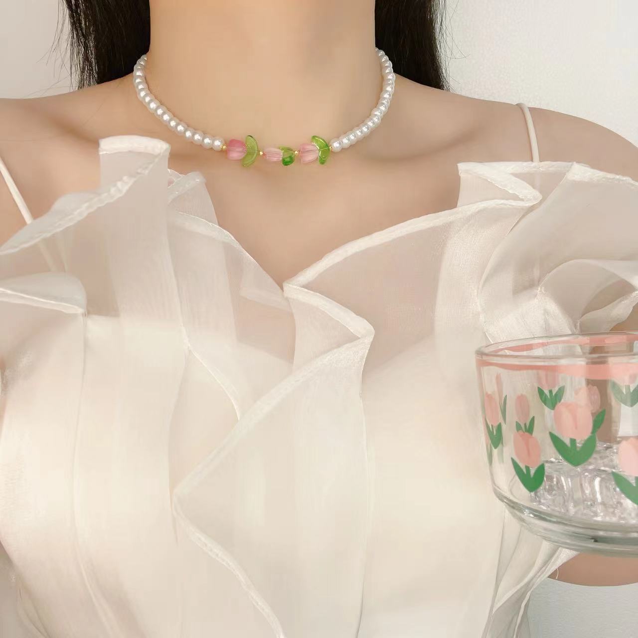 Elegante collana con perle a forma di tulipano per donna, stile francese, raffinata e di lusso, perfetta per la clavicola. Collana di nicchia, leggera, elegante e versatile._voghion.com