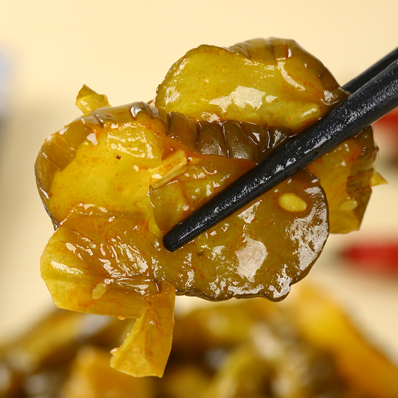 Eight-treasure pickled gourd, delicious side dish sauce, spicy pickled vegetable sauce, honey crisp cucumber appetizer, red oil catering dish, Shandong.