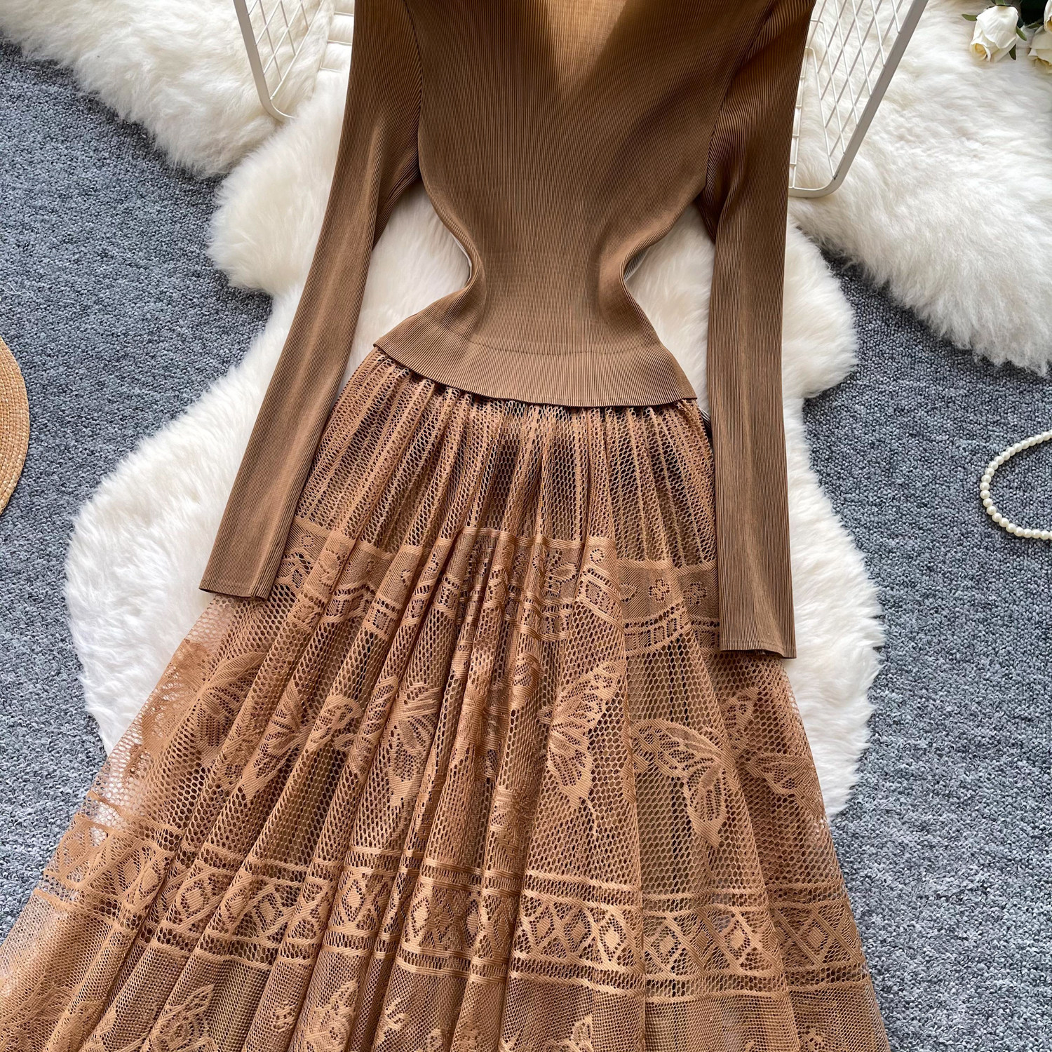 Women's French Romantic Style Lace Dress Suit Collar Slimming Pleated Long Skirt Elegant Commuting Summer Dress_ecoleips.com