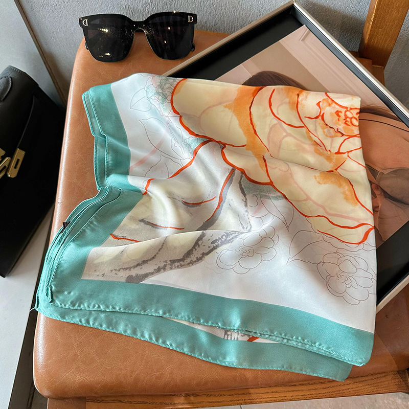 Bufandas de seda para mujeres 2025 primavera y otoño moda versátil temperamento minimalista 65cm bufandas de seda simuladas bufandas delgadas bufandas