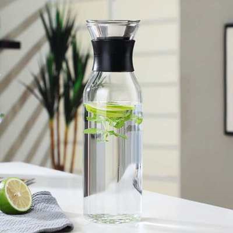 Los fabricantes suministran estilo danés SOLO botella de agua fría vidrio borosilicato resistente al calor botella de agua fría multi-Especificación