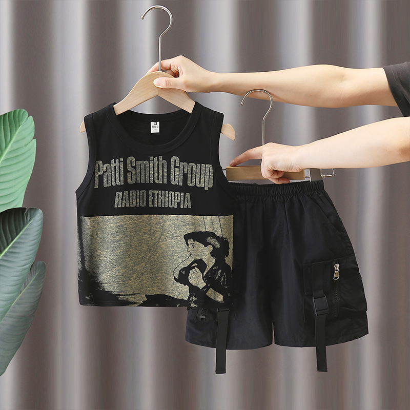 5606 Traje sin mangas para niños 2025 Verano Nuevo chico Chaleco estampado fresco y guapo Estilo de verano para bebé Estilo delgado de la calle frita