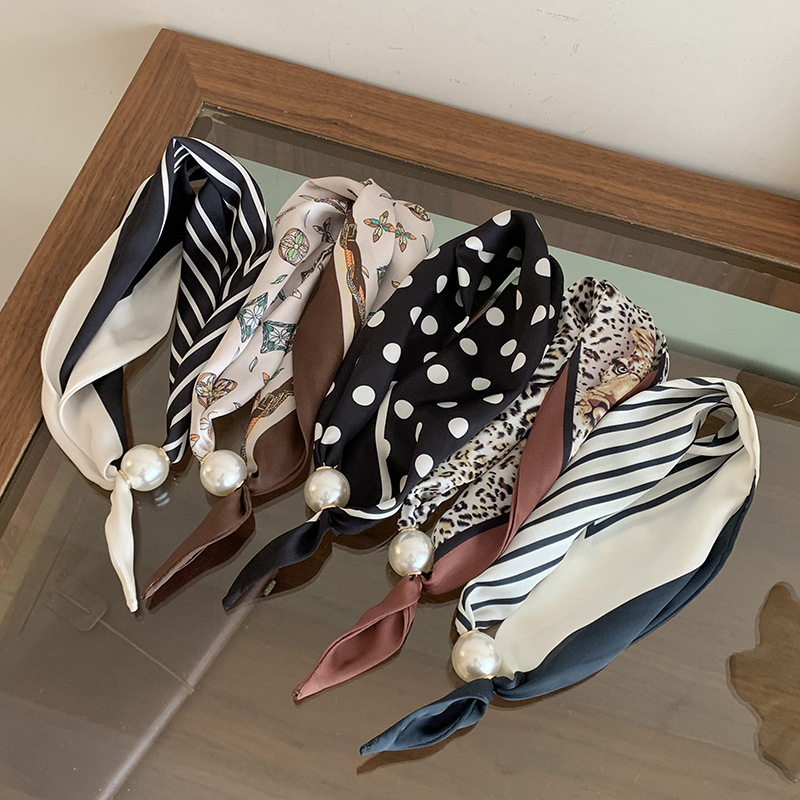 Nuevo collar de perlas, bufanda de seda para mujer, moda de alta gama de primavera y verano francesa, bufanda de seda de succión magnética de todo fósforo, personalizada de fábrica