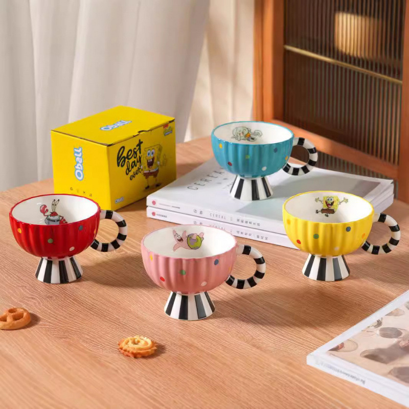 Tazas de cerámica de pies altos de Bob Esponja creativas onduladas tazas de agua a rayas manejo tazas de café de pareja para mujeres