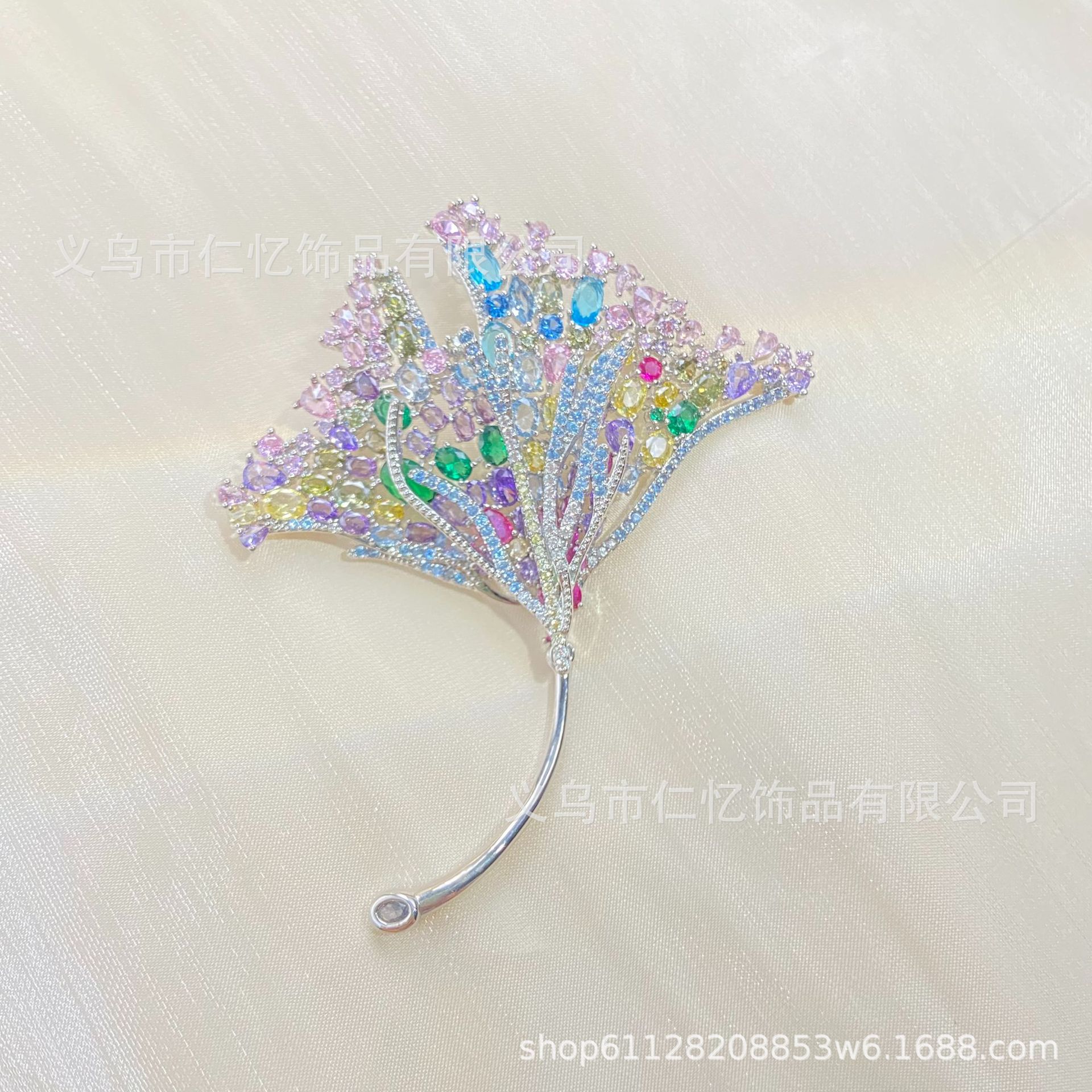 Jewelry Style Bright Super Flash Micro-Paved Zircon Ginkgo Leaf Brooch Accessible Luxury Style Versatile Banquet Suit High-End Accessories