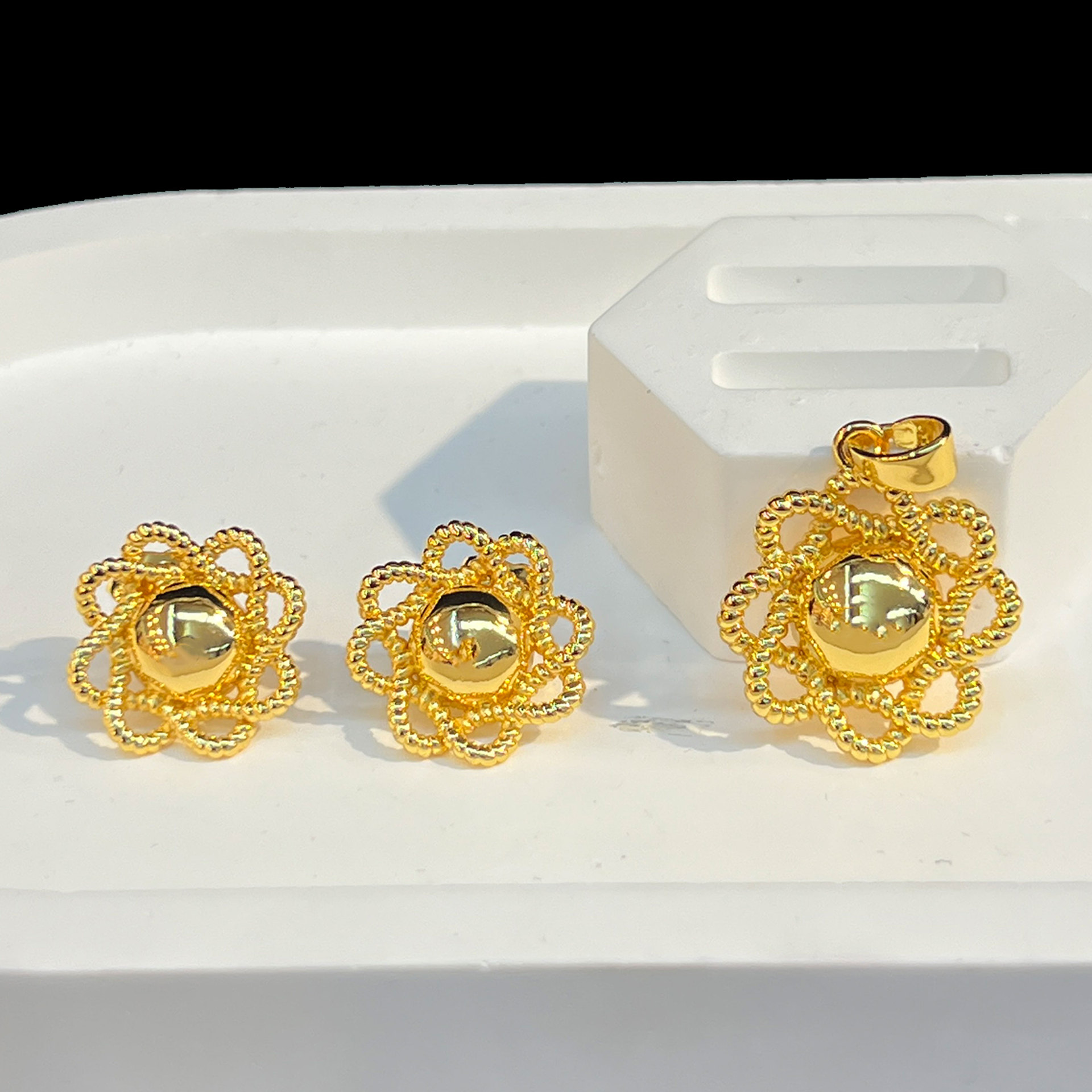 Copper golden earrings