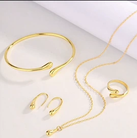 耳钉;手链;项链