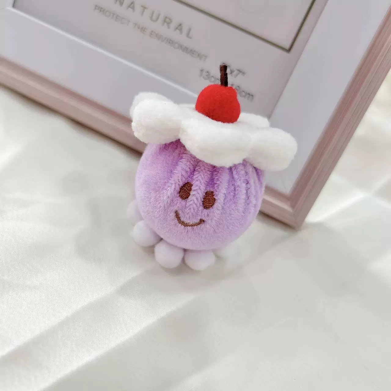 Cute three dimensional children's hair accessory, bag