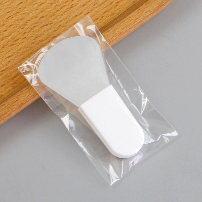 White Rod: Scalloped Short Handled Brush