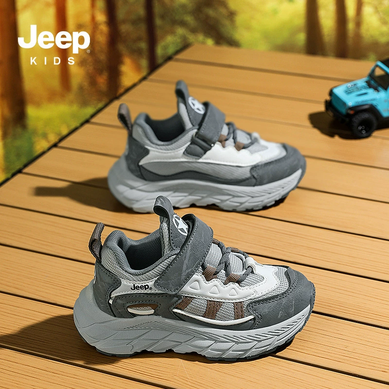 Детские кроссовки Jeep весна-осень 2025 нового стиля удобные и легкие дышащие сетчатые детские обувь универсальные беговые кроссовки
