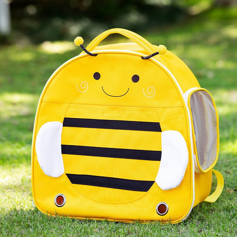 Transfronterizo de primavera y verano de gran capacidad para perros Four Seasons Bolsa de pecho transpirable universal Bolsa de salida para gatos Bolsa para gatos Mochila para mascotas