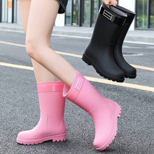 Korean Outdoor Fashion Mid-Calf Women's Rain Boots Non-Slip Mid-Calf Women's Boots Pvc Rubber Shoes Street Versatile Thick-Soled Waterproof Shoes