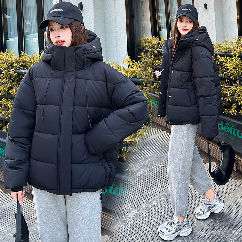 Ropa de algodón corta para mujeres 2025 invierno nuevo estilo coreano suelto plumón casual chaqueta de algodón gruesa