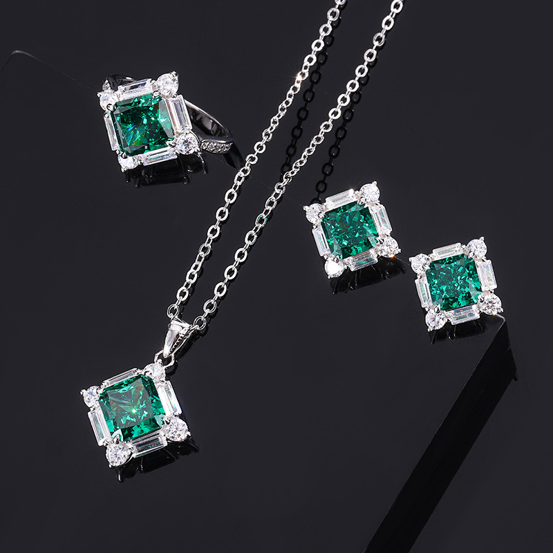 S925 Silver High Carbon Emerald Diamond Princess Square Diamond Set 7 O1CN01zj88zQ1L13Az8dadx !!2206924521238 0 cib