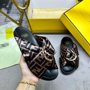 F����ܛ��Ƥ�r�н��ٿ�D�h��۽������eƽ��ɳ����Ьwomen flats