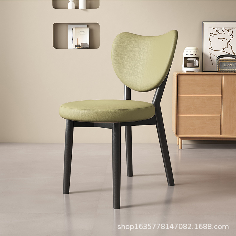 Silla de comedor de madera sólida retro nórdica, silla de comedor moderna y simple, respaldo de cuero suave, taburete de comedor de hotel antiguo
